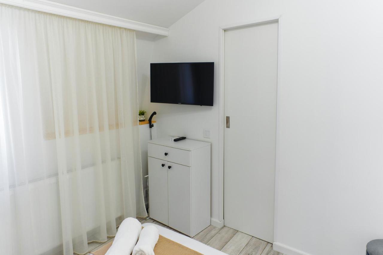 Bella House Apartaments Craiova Extérieur photo
